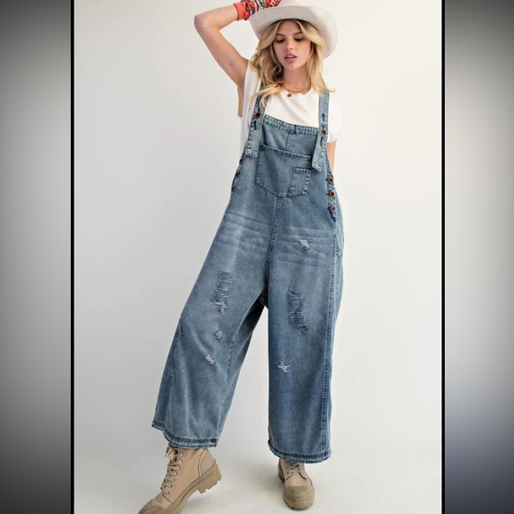 FEHNVI Denim - Casual Blue Distressed Women's Overalls